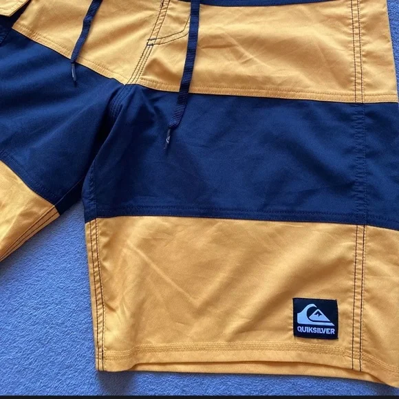 Quiksilver Mens NRL Wests Tigers Boardshorts Embroidered W30” Pre Owned EC - Picture 3 of 8